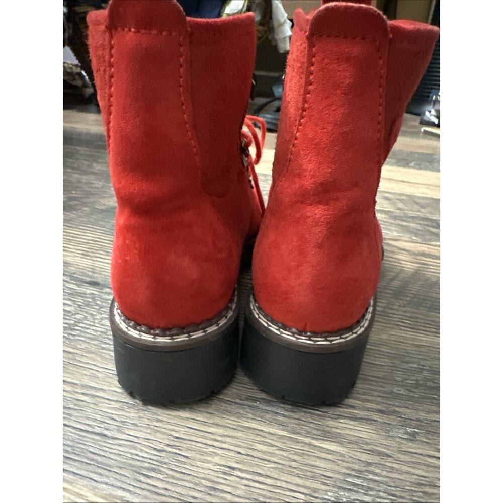 Red Suede Blondo Sherpa Lined Boots Size 7 Lace Up - Picture 4 of 6